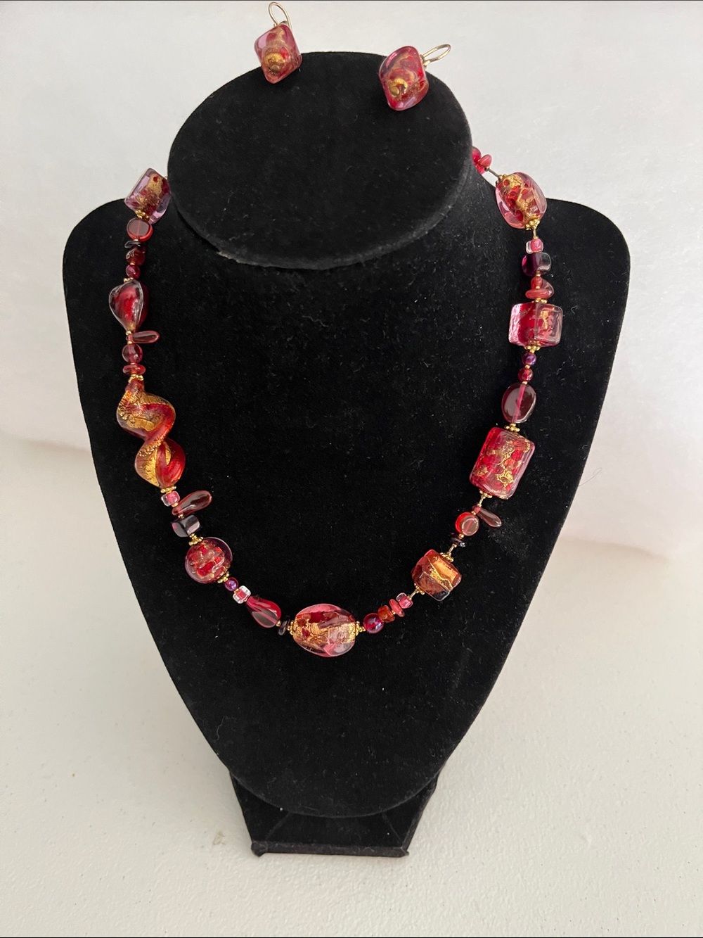 Murano Style Gold Foil Art Glass Necklace & Earrings Set - Red & Pink Y2K
